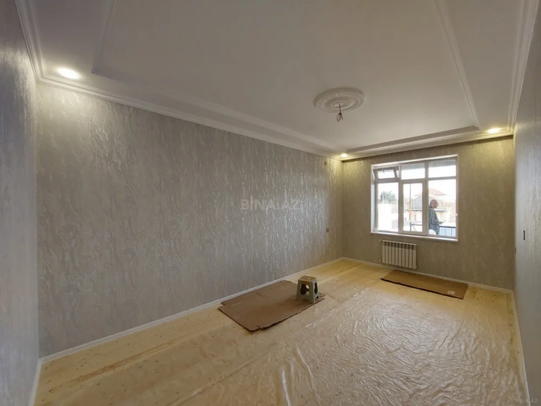 Satılır 6 otaqlı həyət evi 200 m²
