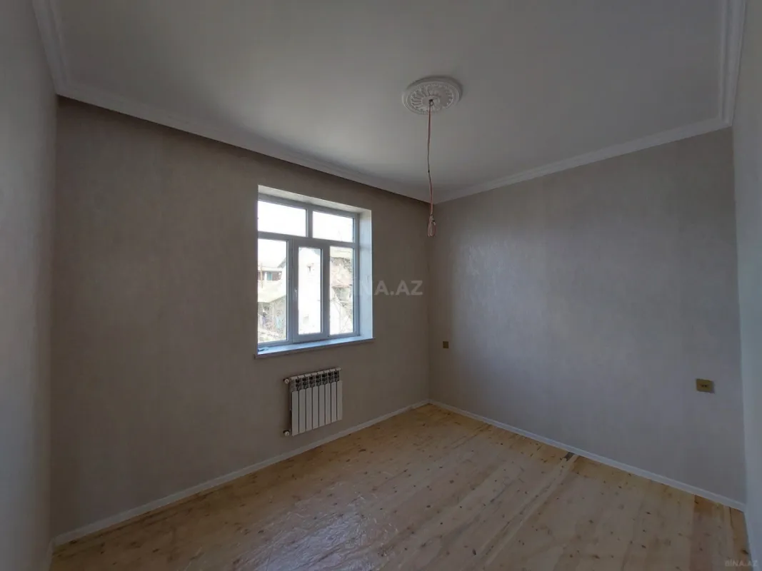 Satılır 6 otaqlı həyət evi 200 m²