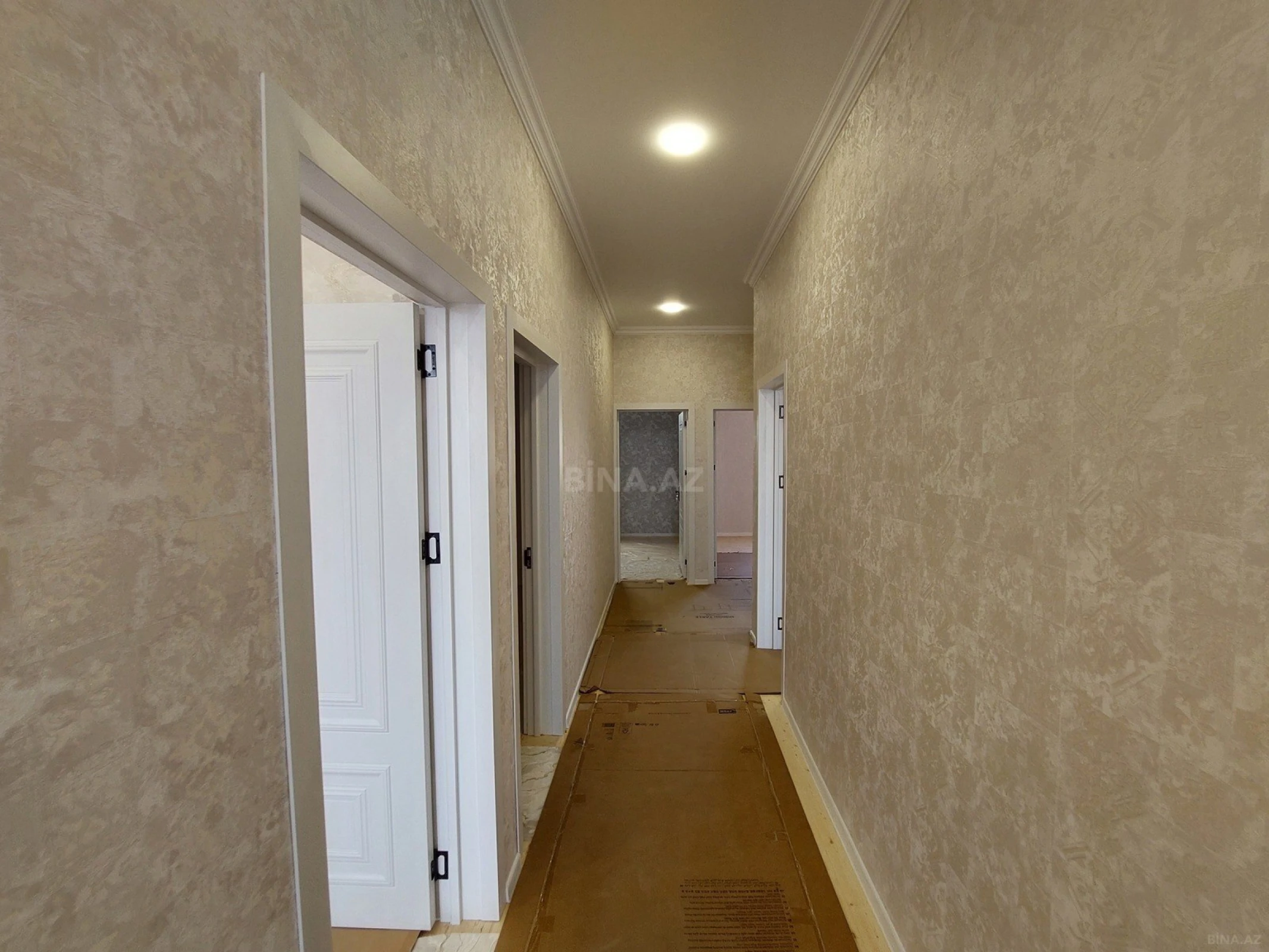 Satılır 6 otaqlı həyət evi 200 m²