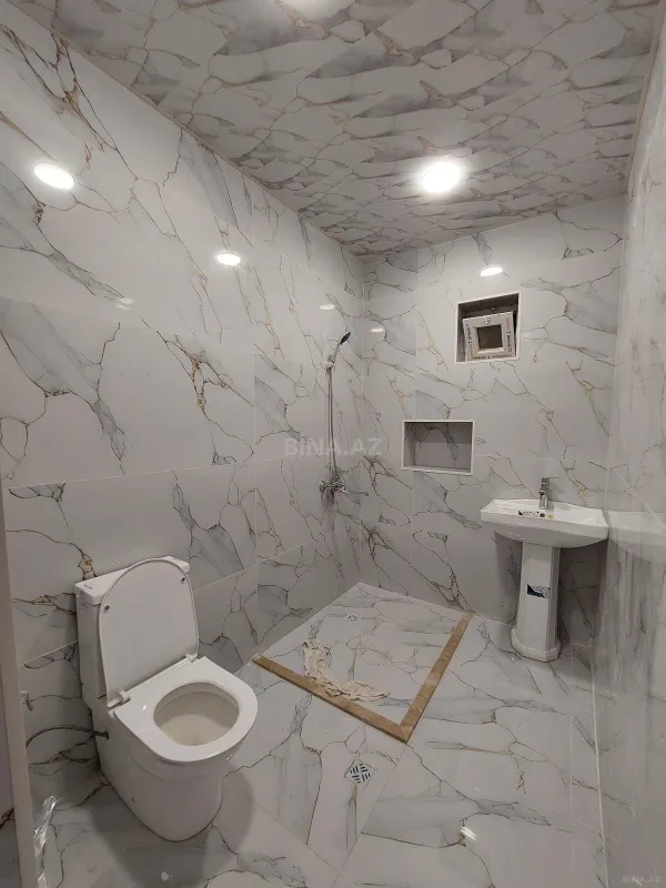 Satılır 6 otaqlı həyət evi 200 m²