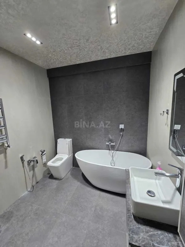 Kirayə verilir 3 otaqlı mənzil 150 m²