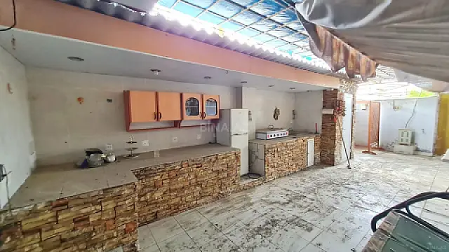 Satılır 3 otaqlı həyət evi 100 m²