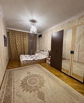 Kirayə verilir 3 otaqlı mənzil 145 m²