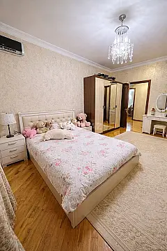 Kirayə verilir 3 otaqlı mənzil 145 m²