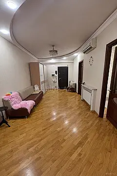 Kirayə verilir 3 otaqlı mənzil 145 m²