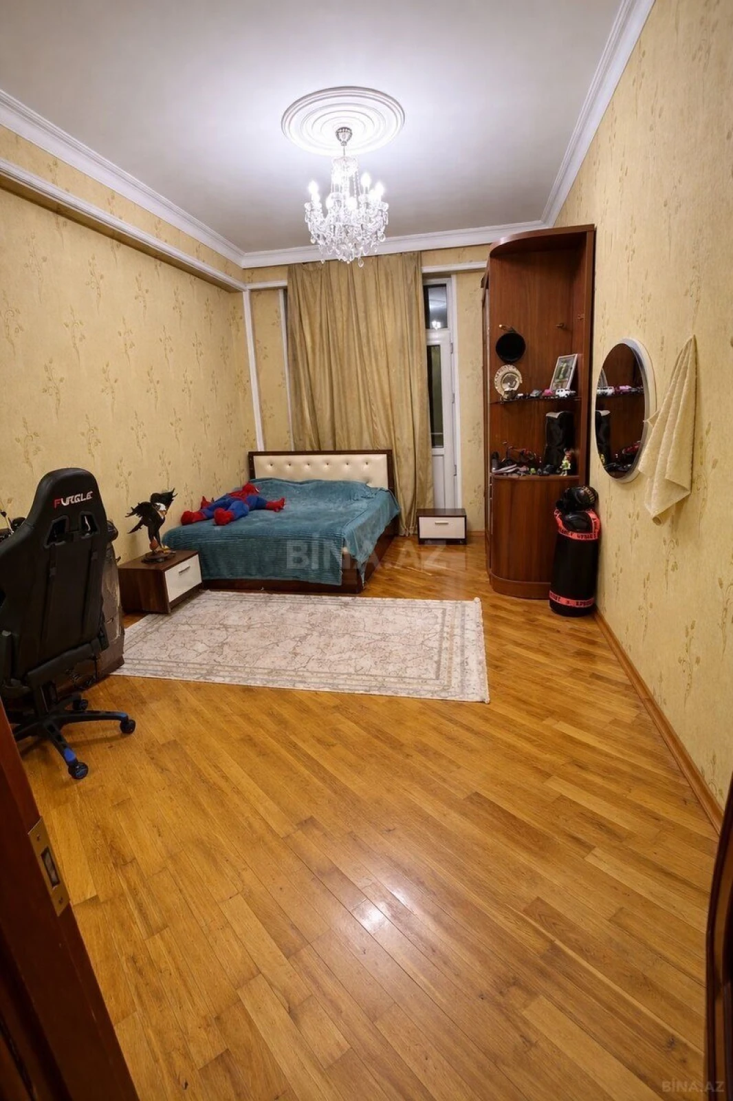 Kirayə verilir 3 otaqlı mənzil 145 m²
