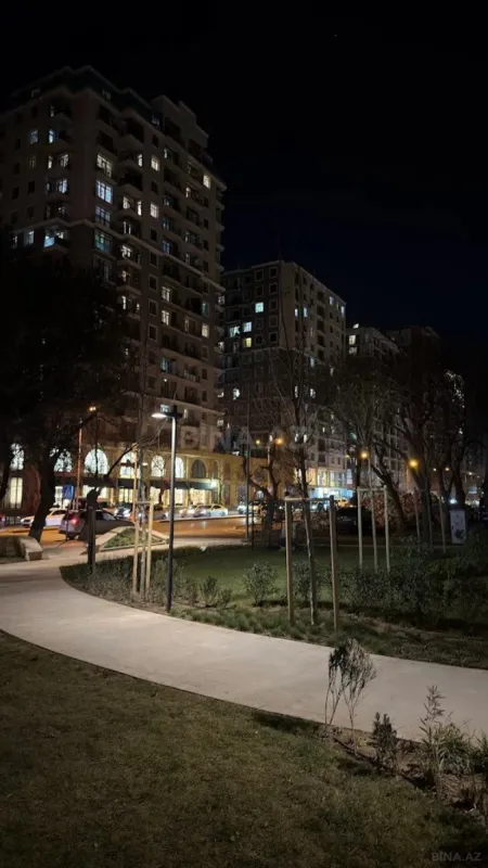 Kirayə verilir 3 otaqlı mənzil 145 m²