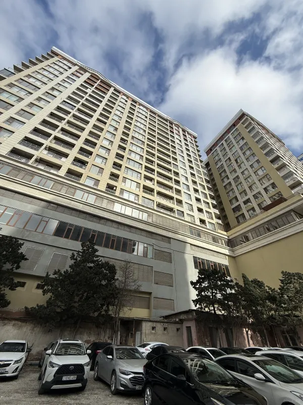 Satılır 3 otaqlı mənzil 61 m²