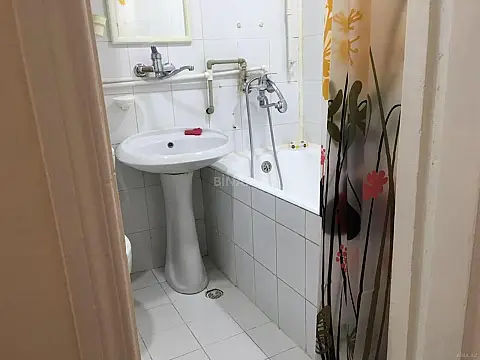 Kirayə verilir 1 otaqlı mənzil 40 m²