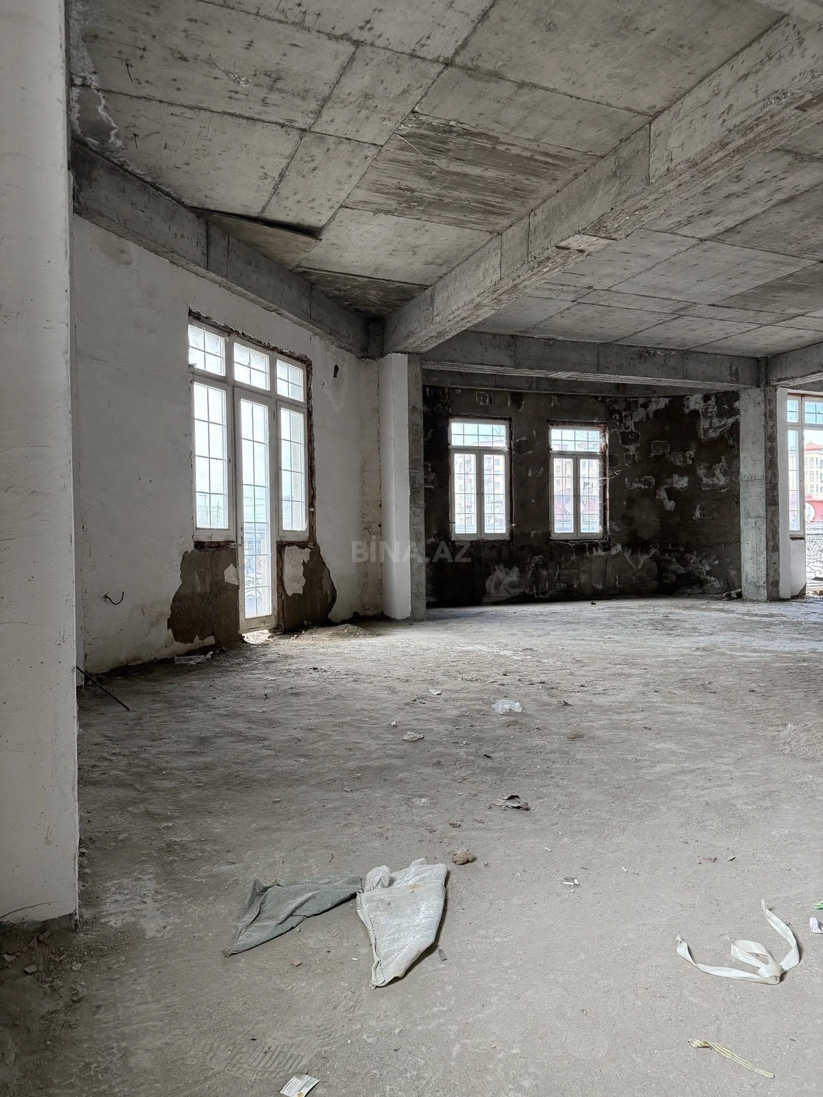 Satılır 3 otaqlı mənzil 150 m²