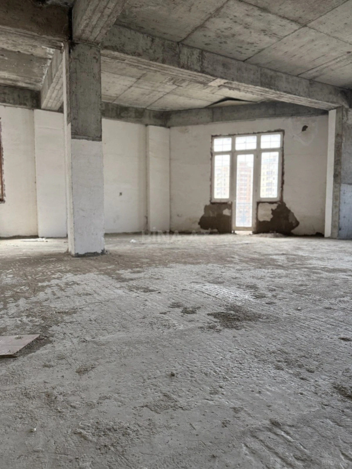 Satılır 3 otaqlı mənzil 150 m²