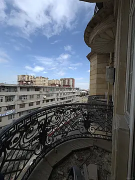 Satılır 3 otaqlı mənzil 150 m²
