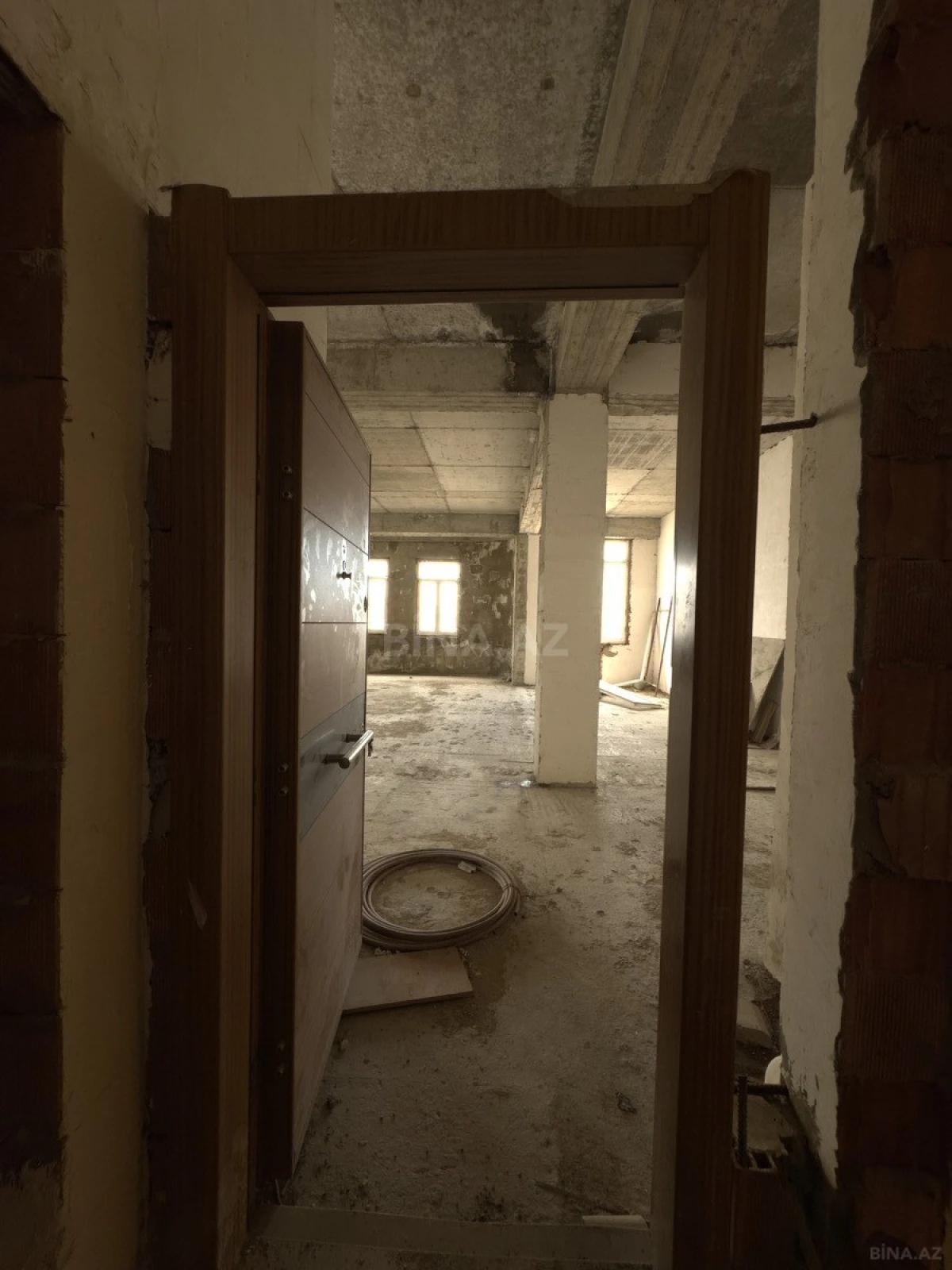 Satılır 3 otaqlı mənzil 150 m²