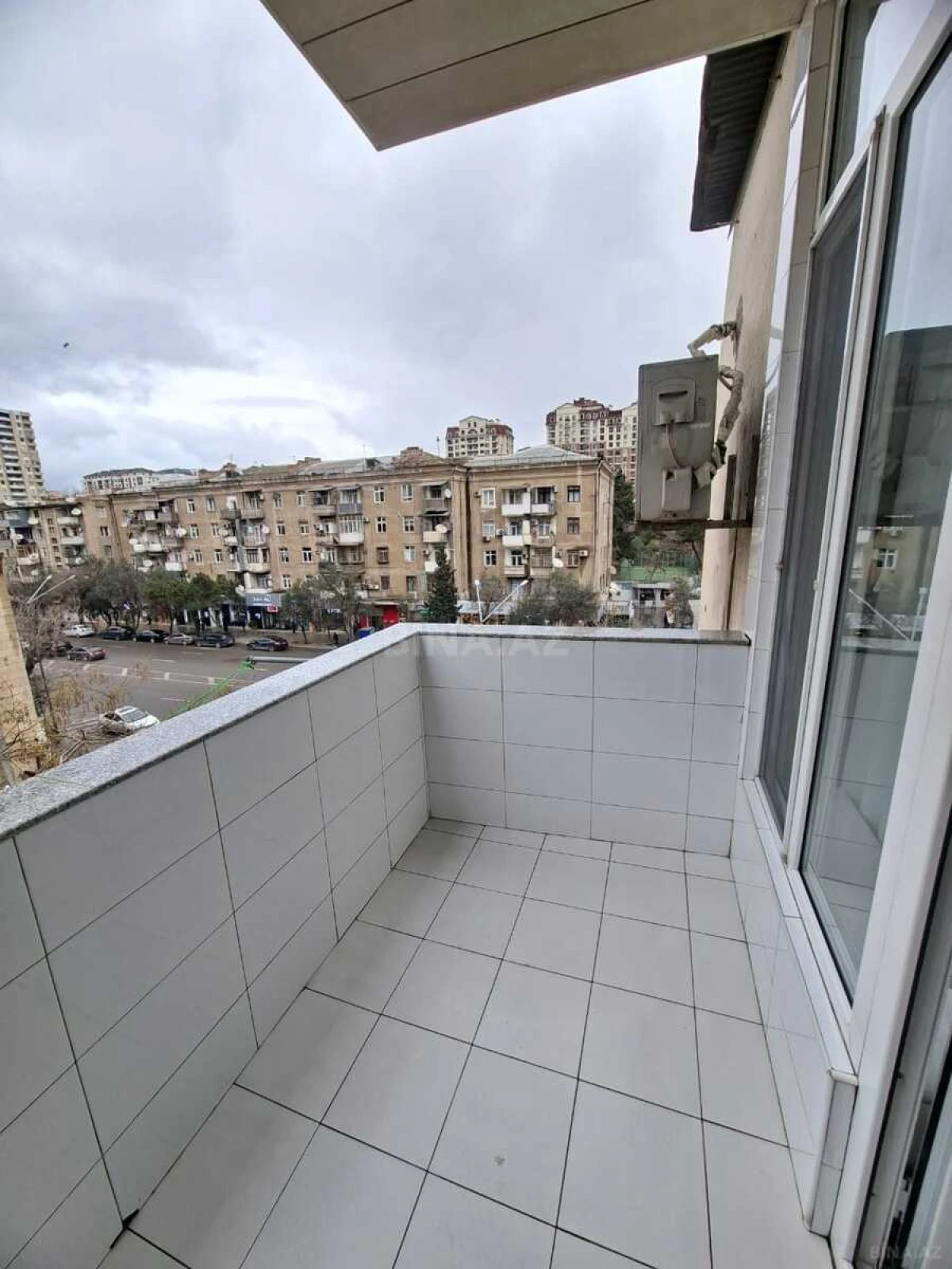 Satılır 3 otaqlı mənzil 90 m²