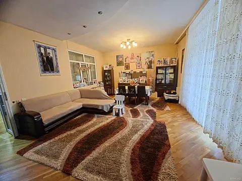 Satılır 3 otaqlı mənzil 90 m²