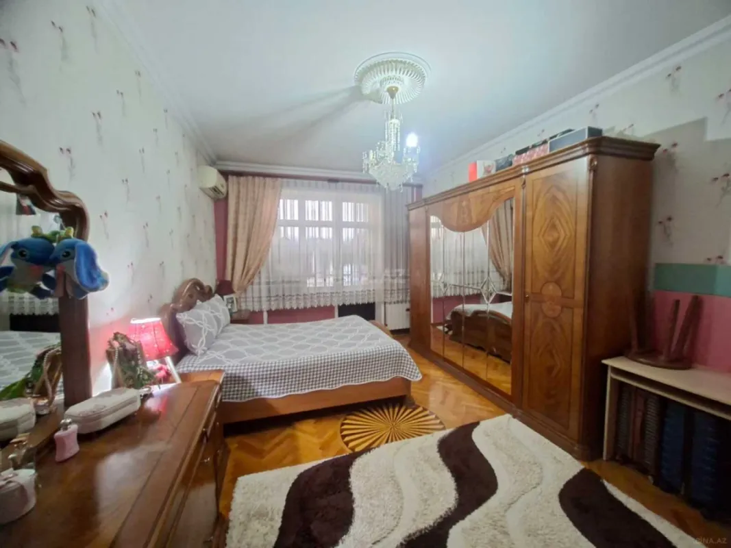 Satılır 3 otaqlı mənzil 90 m²