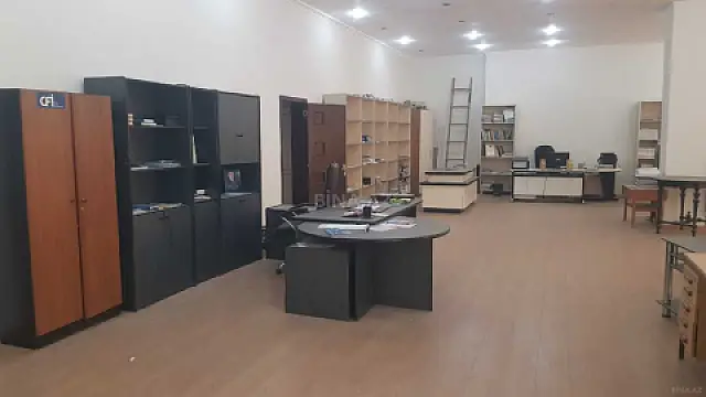 Kirayə verilir obyekt 250 m²