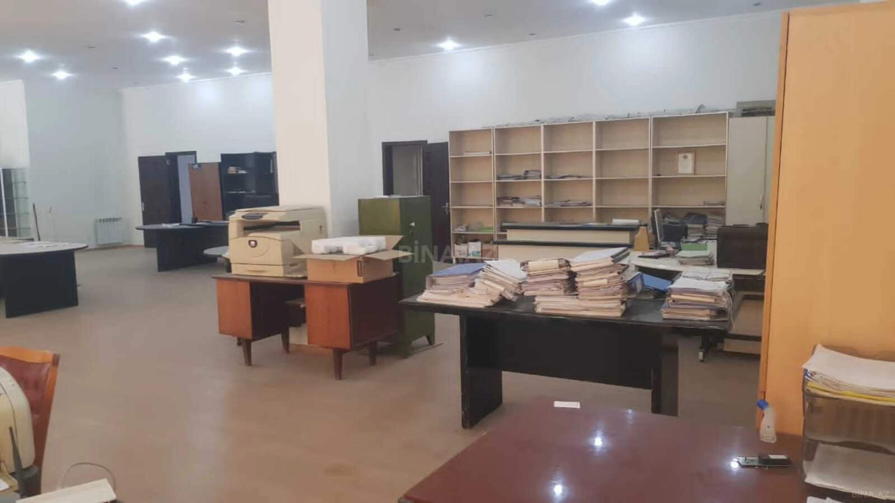 Kirayə verilir obyekt 250 m²