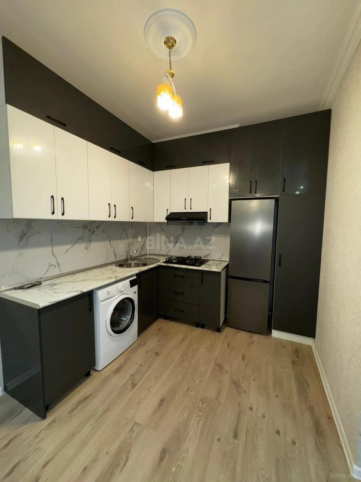 Kirayə verilir 2 otaqlı mənzil 70 m²