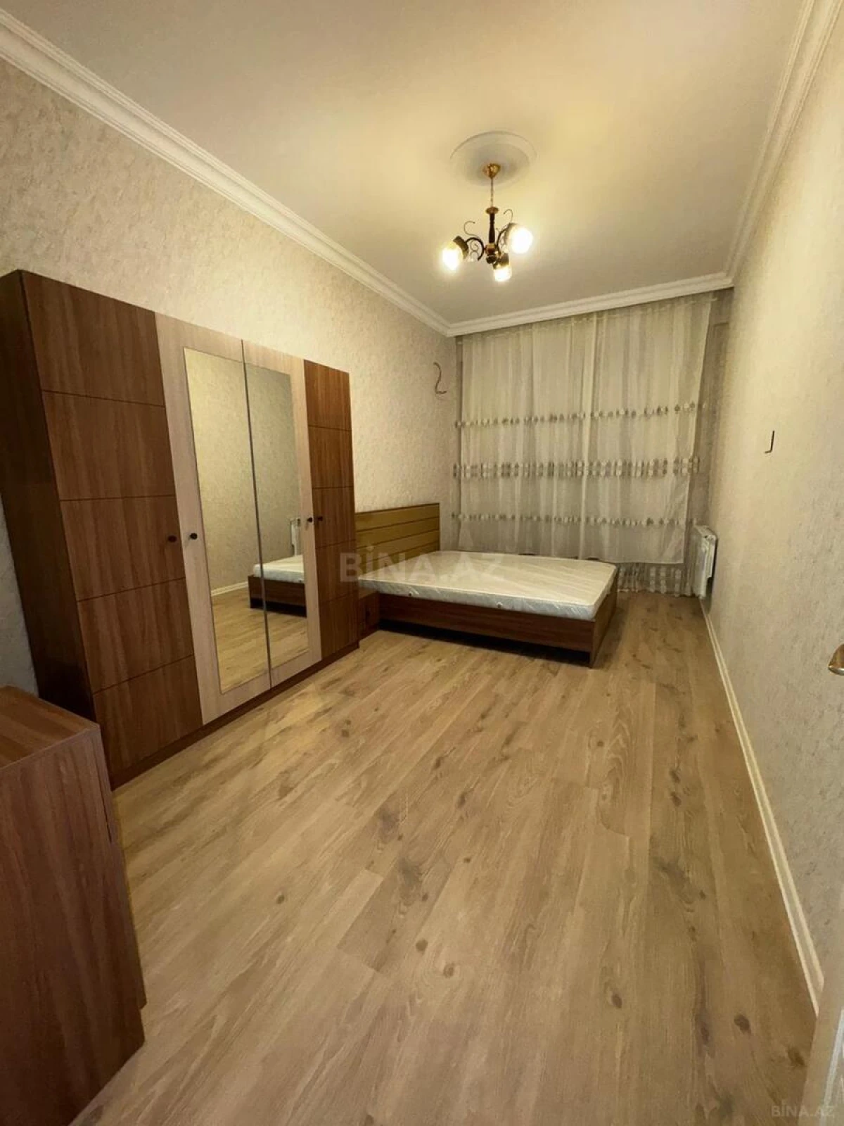 Kirayə verilir 2 otaqlı mənzil 70 m²