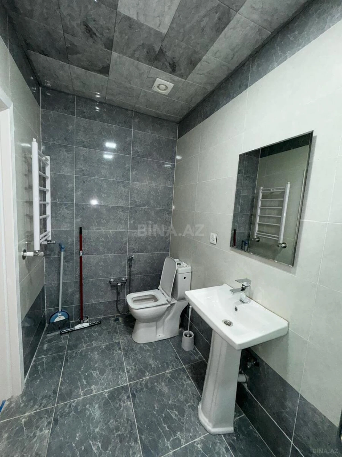 Kirayə verilir 2 otaqlı mənzil 70 m²