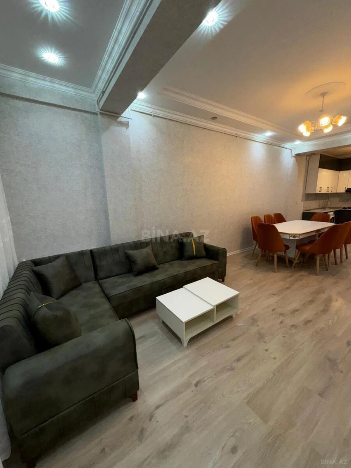 Kirayə verilir 2 otaqlı mənzil 70 m²