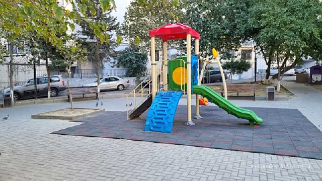 Kirayə verilir 2 otaqlı mənzil 88 m²