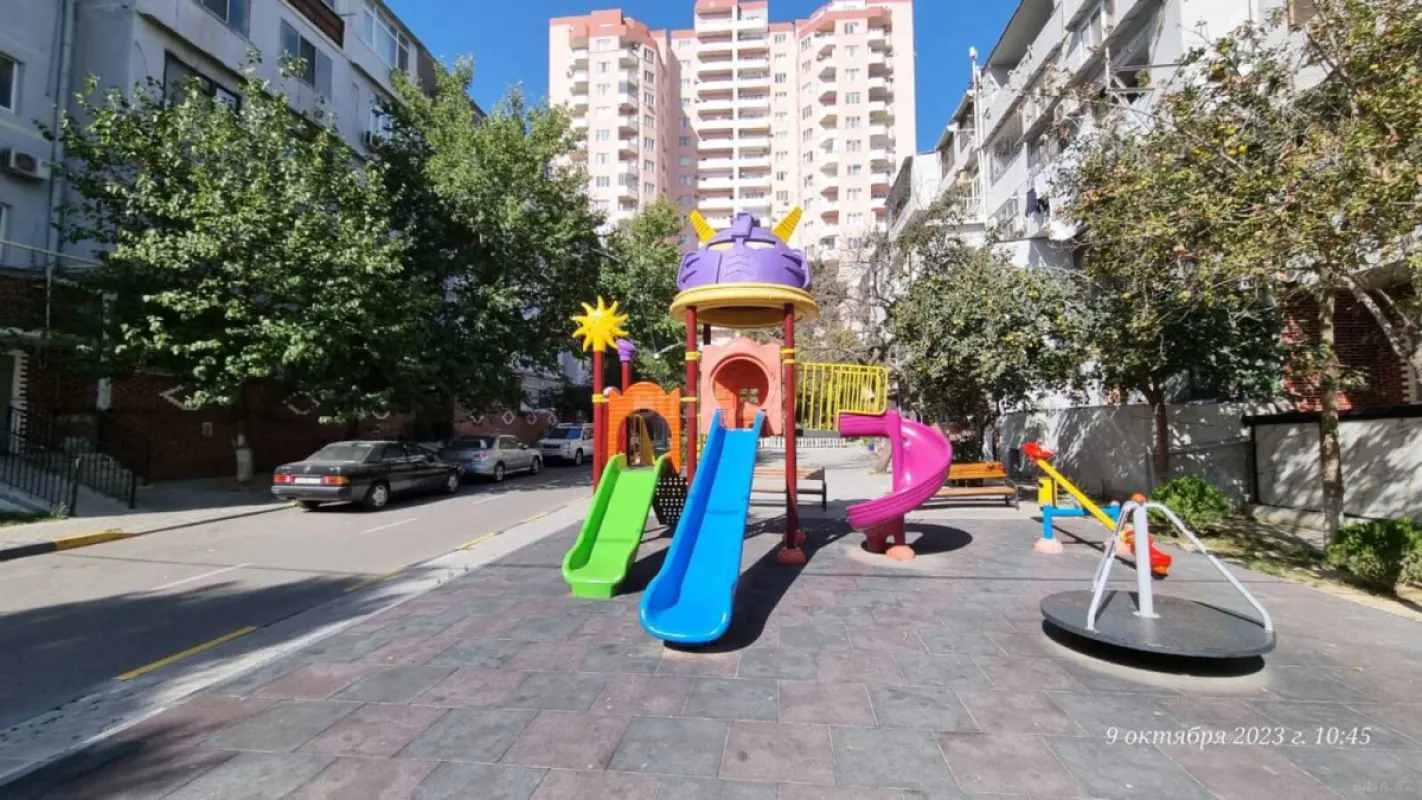 Kirayə verilir 2 otaqlı mənzil 88 m²