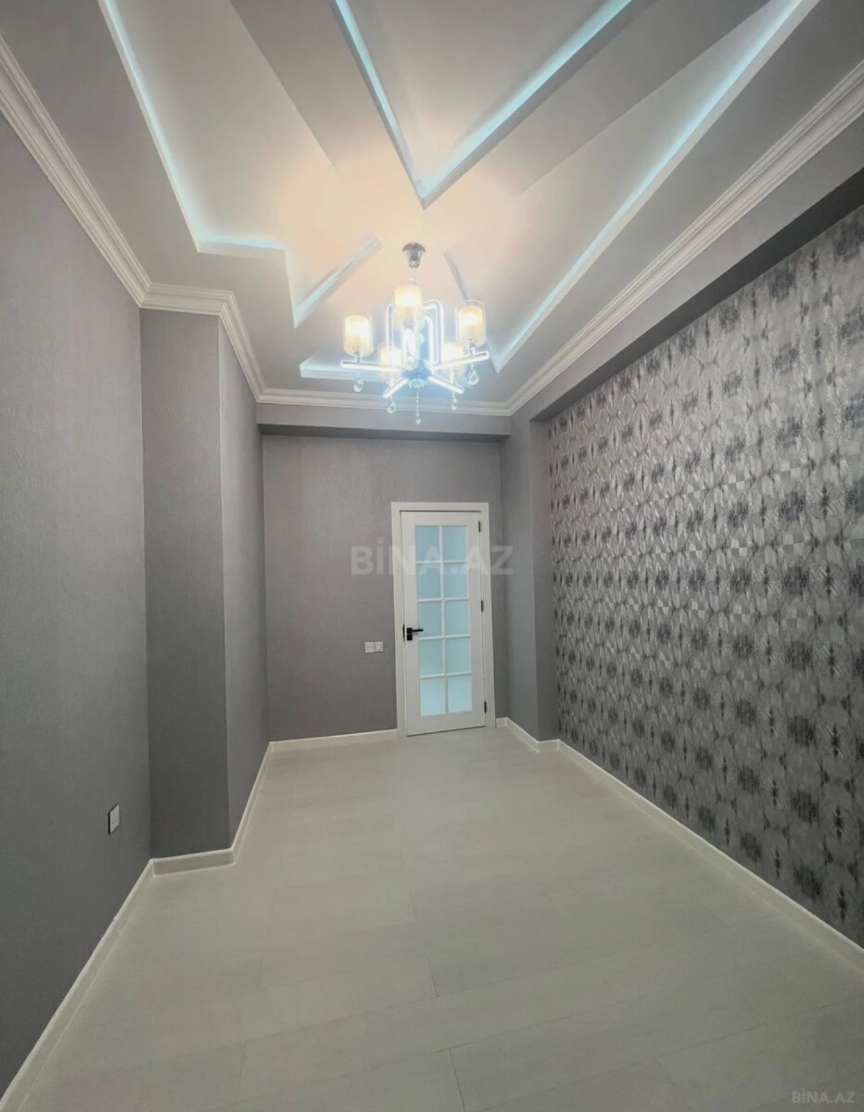Satılır 3 otaqlı mənzil 127 m²