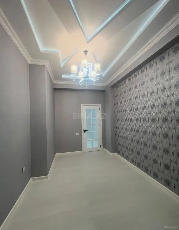 Satılır 3 otaqlı mənzil 127 m²