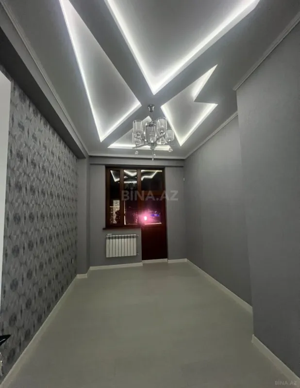 Satılır 3 otaqlı mənzil 127 m²