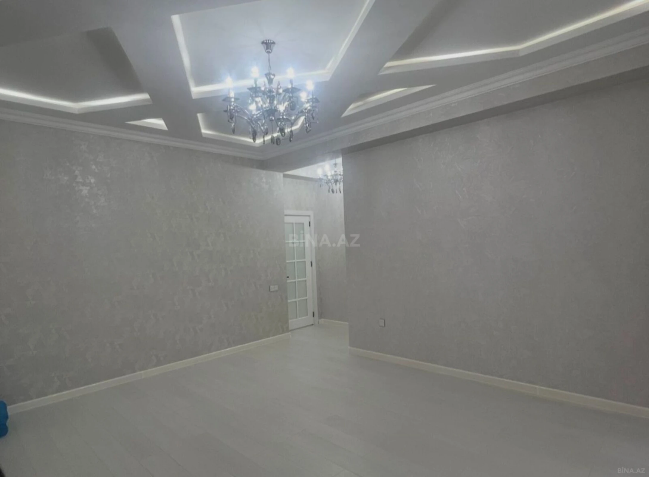 Satılır 3 otaqlı mənzil 127 m²