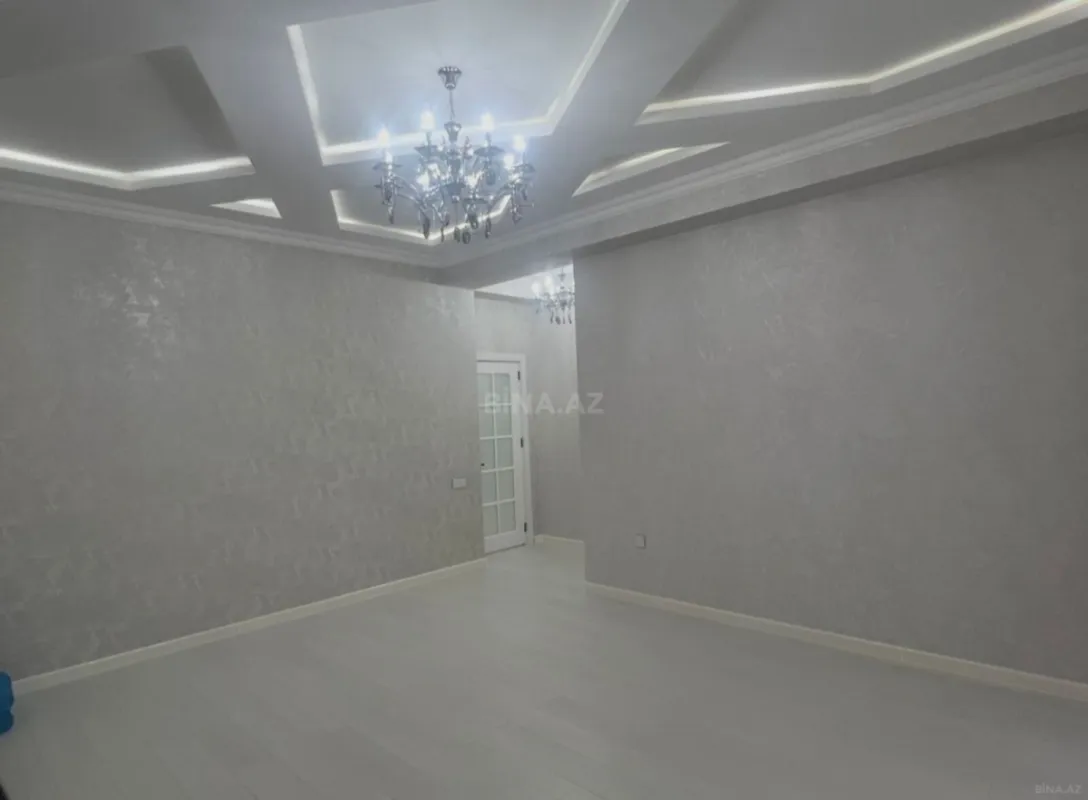 Satılır 3 otaqlı mənzil 127 m²
