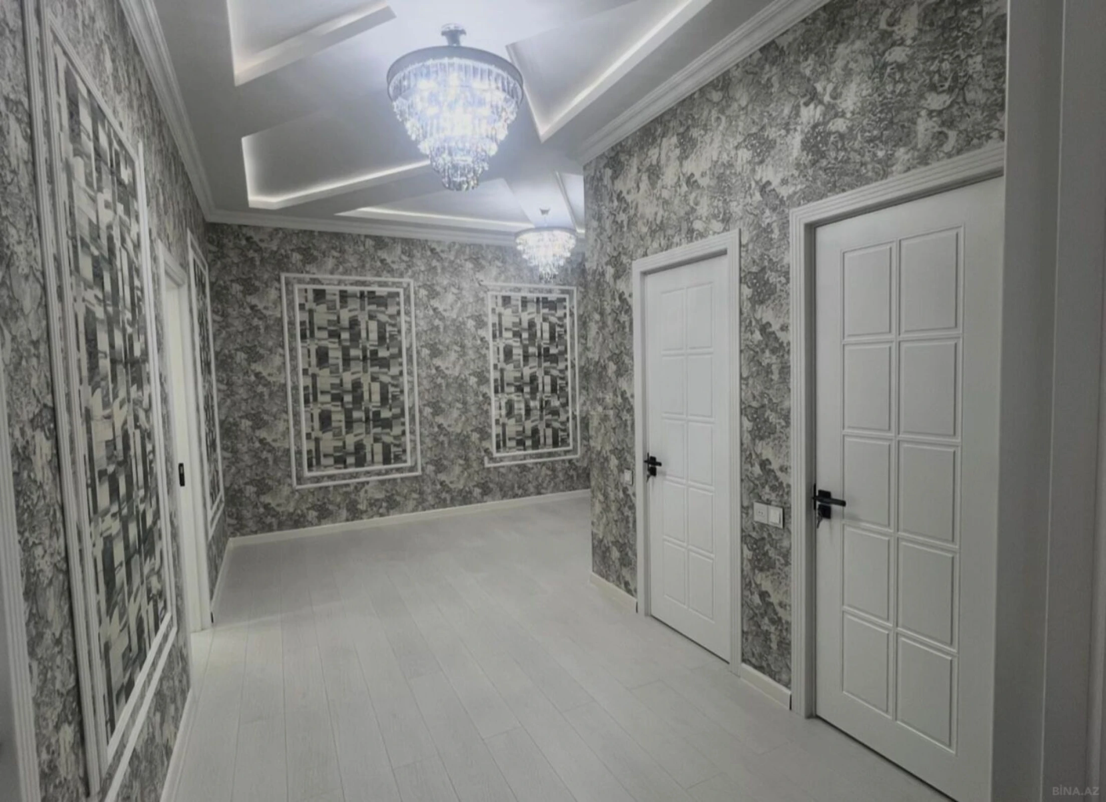 Satılır 3 otaqlı mənzil 127 m²