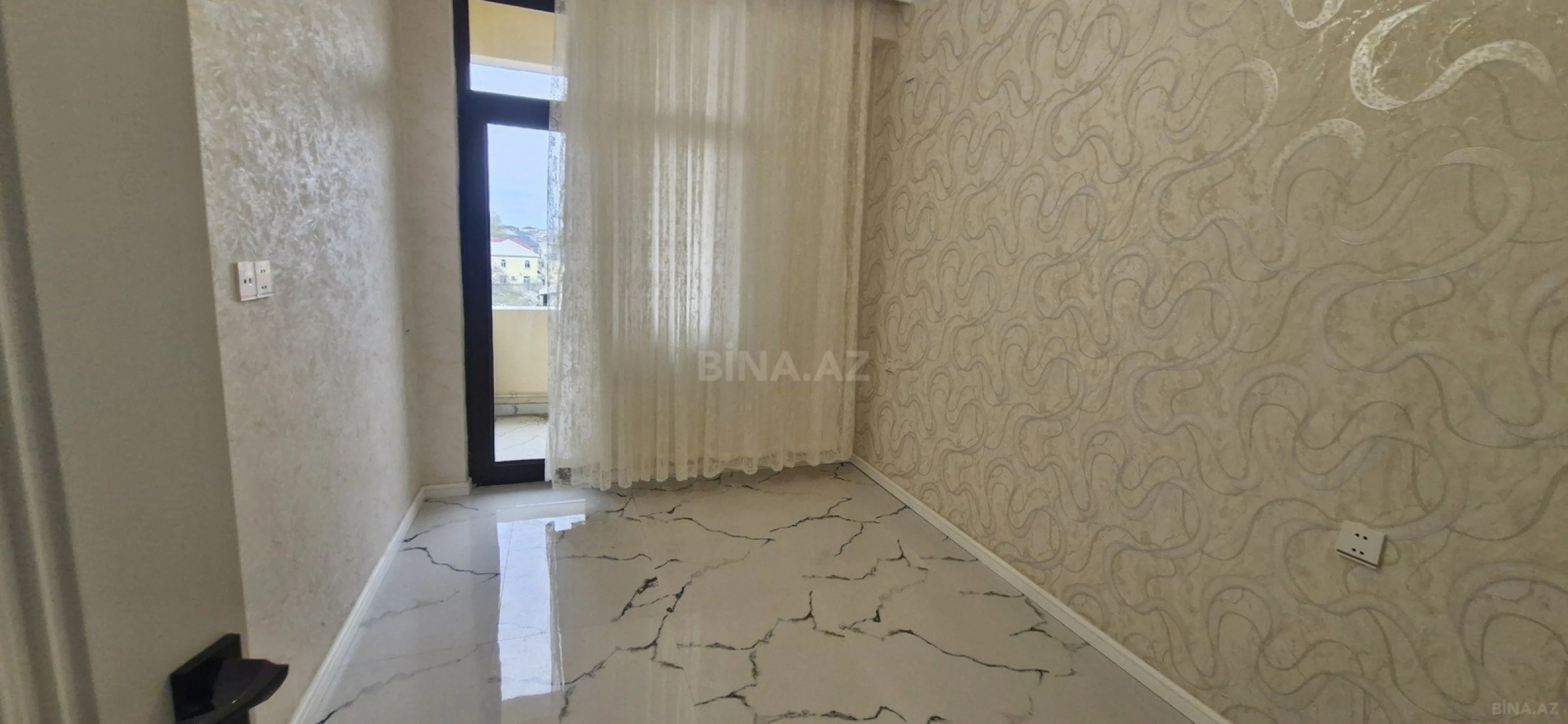 Satılır 2 otaqlı mənzil 58 m²