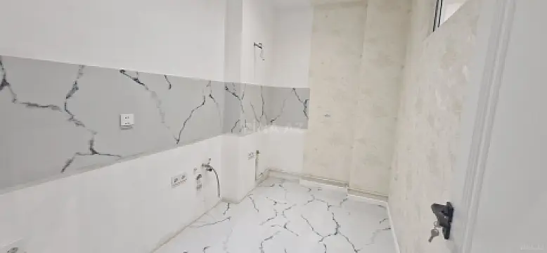Satılır 2 otaqlı mənzil 58 m²