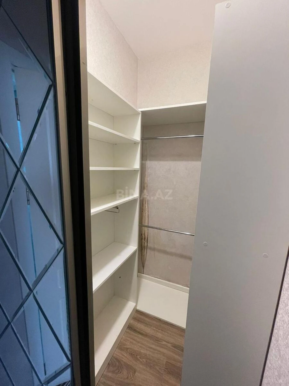 Kirayə verilir 2 otaqlı mənzil 100 m²