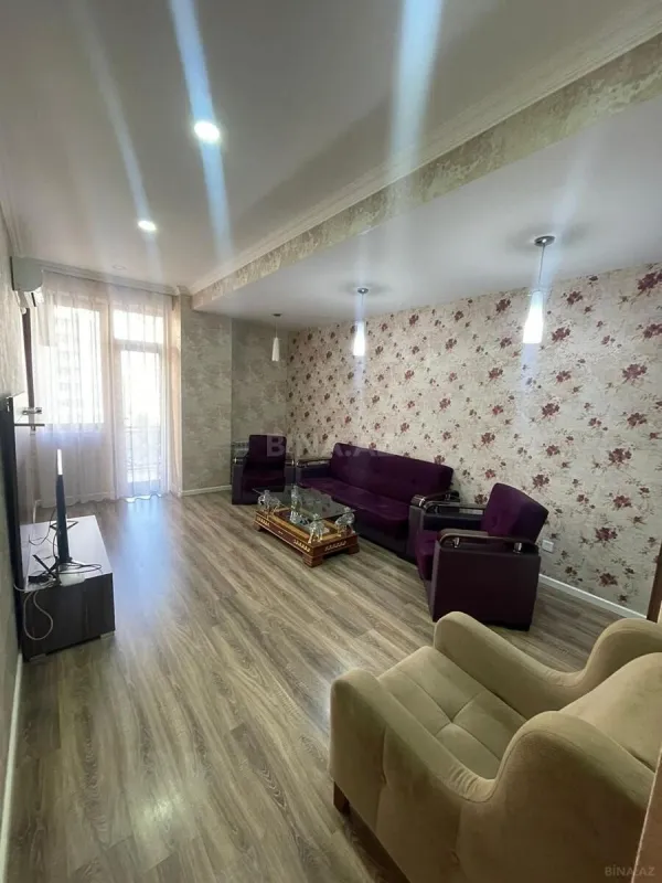 Kirayə verilir 2 otaqlı mənzil 100 m²