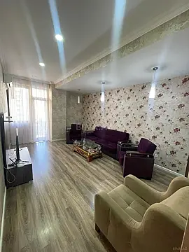 Kirayə verilir 2 otaqlı mənzil 100 m²