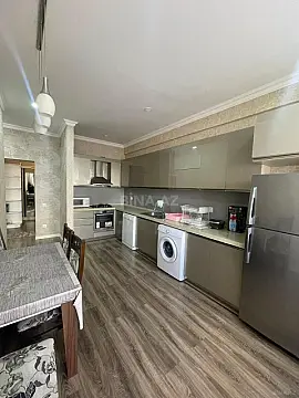 Kirayə verilir 2 otaqlı mənzil 100 m²