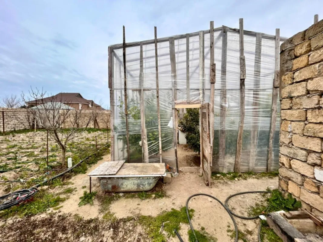 Satılır 5 otaqlı həyət evi 200 m²