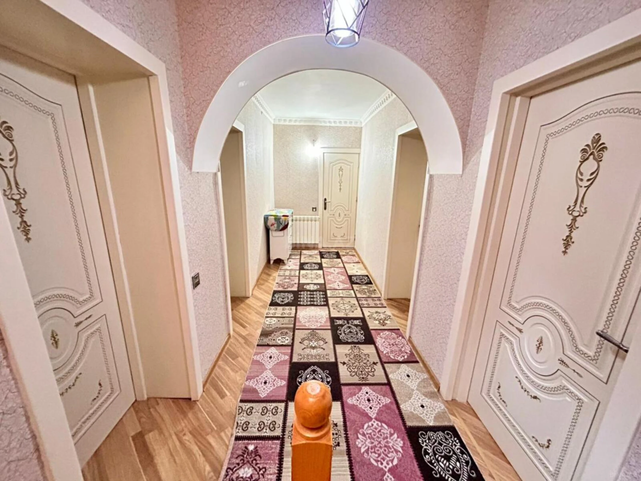 Satılır 5 otaqlı həyət evi 200 m²