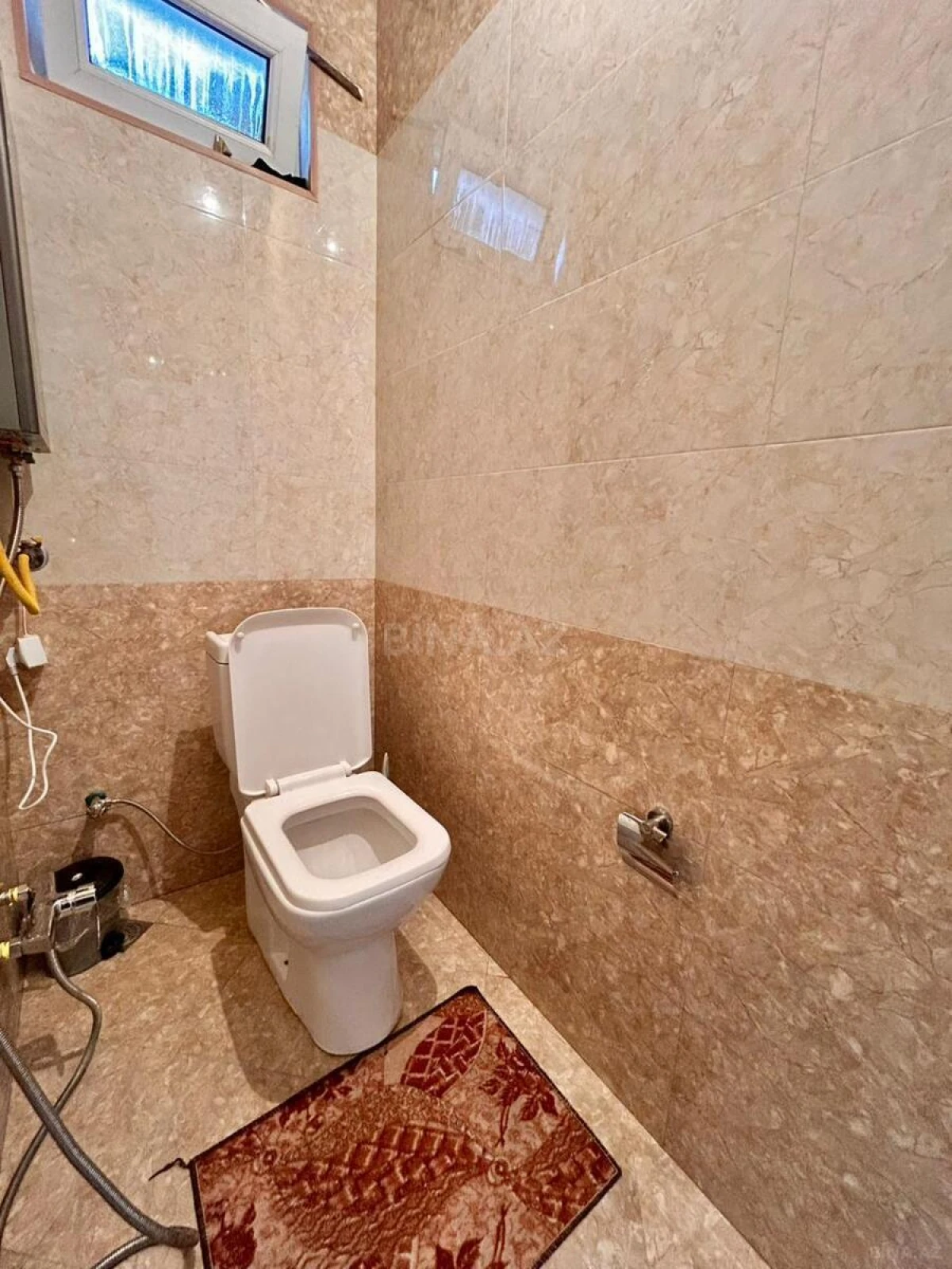 Satılır 5 otaqlı həyət evi 200 m²