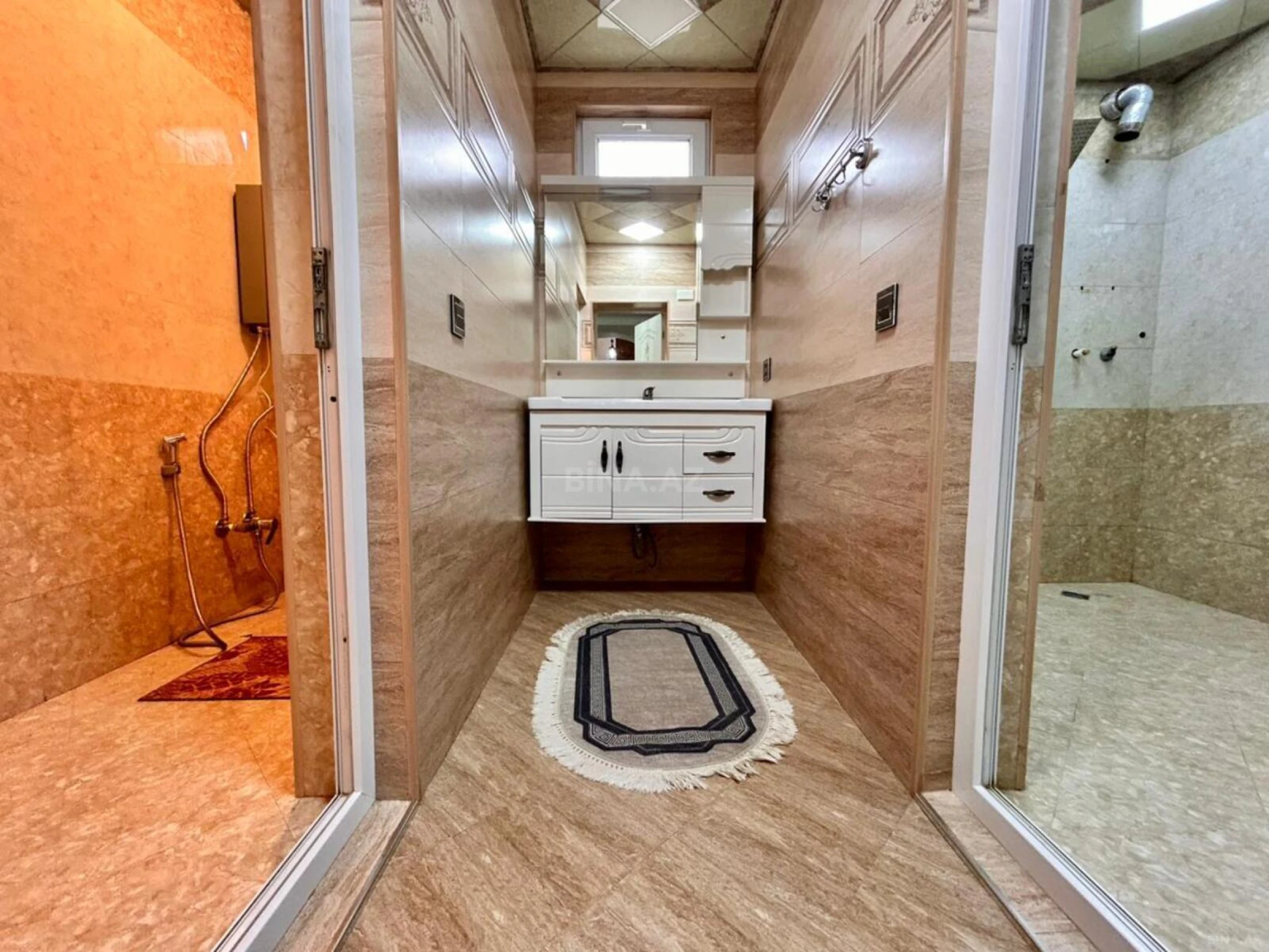 Satılır 5 otaqlı həyət evi 200 m²