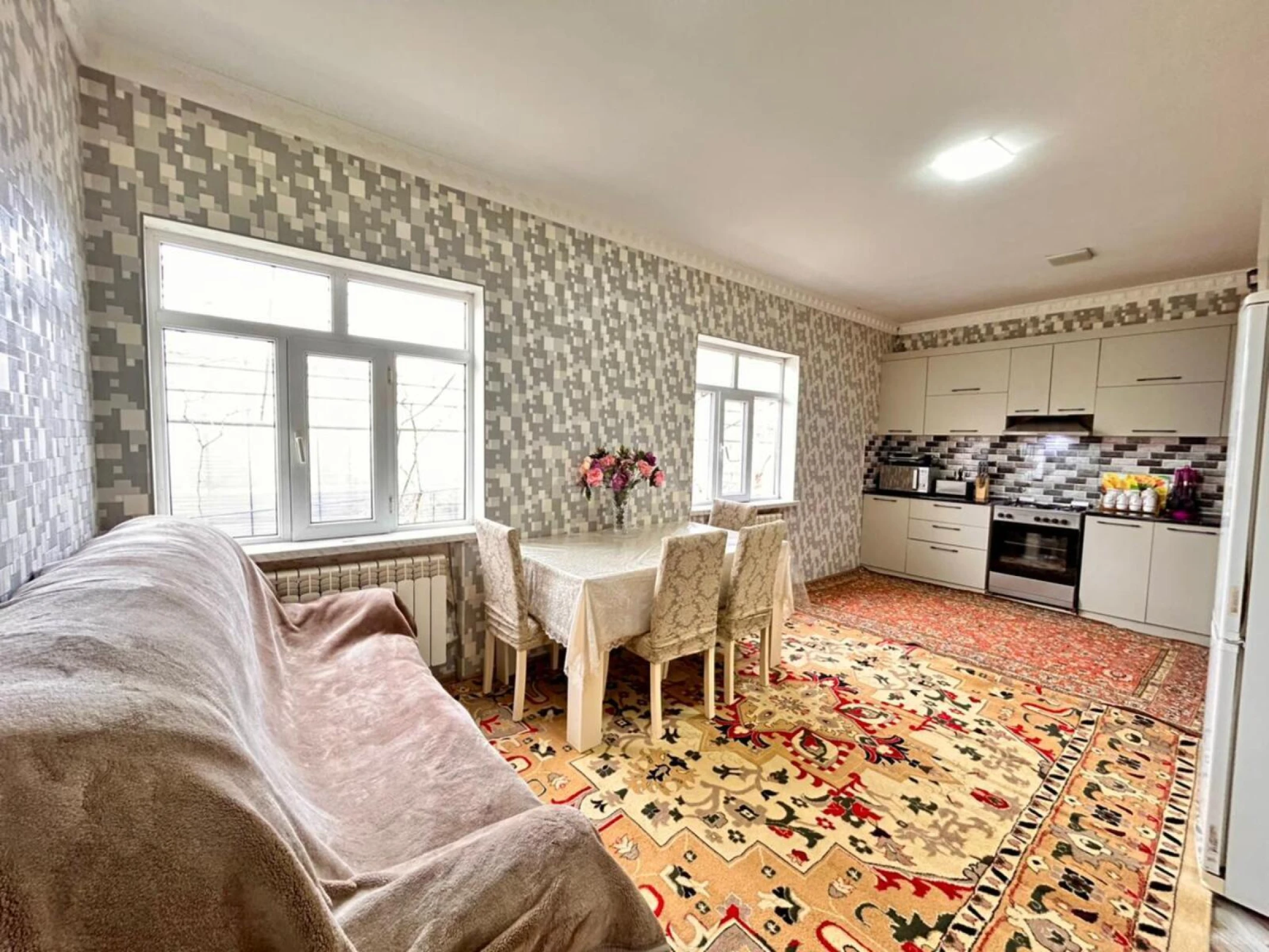 Satılır 5 otaqlı həyət evi 200 m²