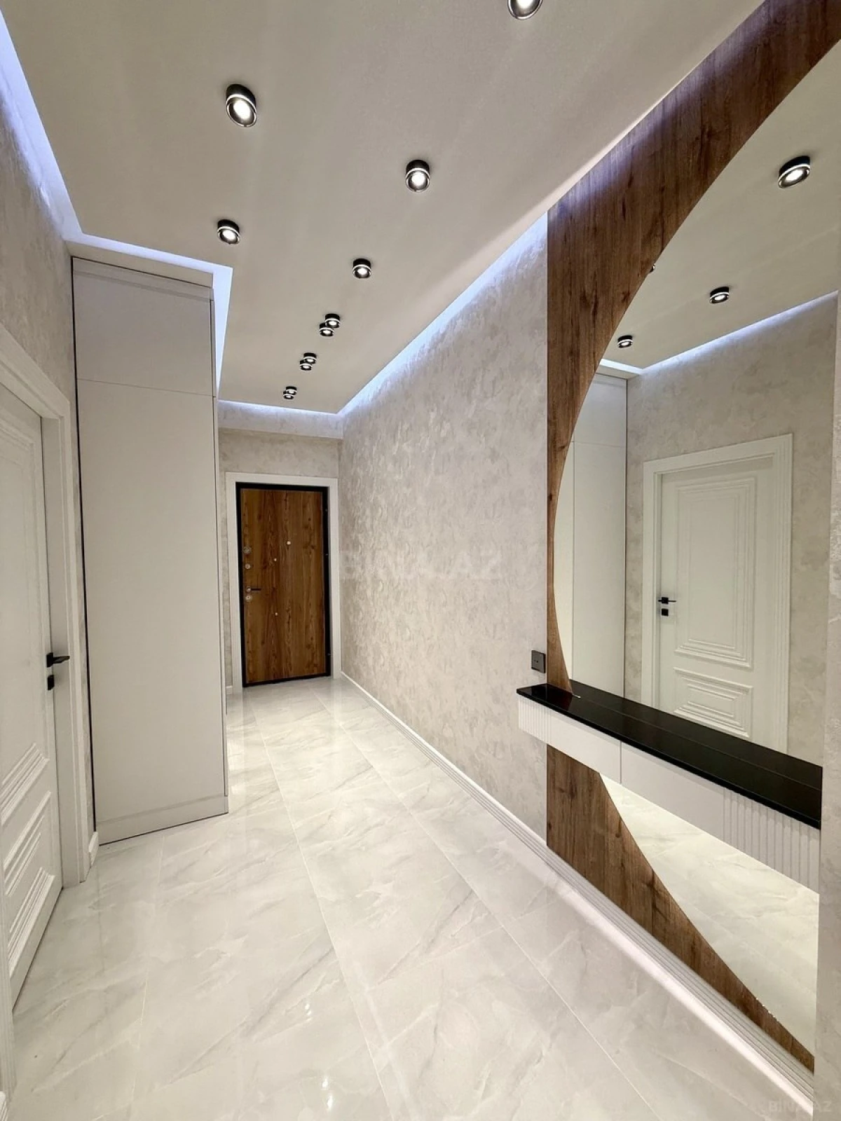 Satılır 2 otaqlı mənzil 55 m²