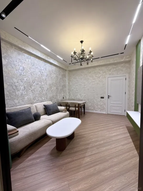 Satılır 2 otaqlı mənzil 55 m²