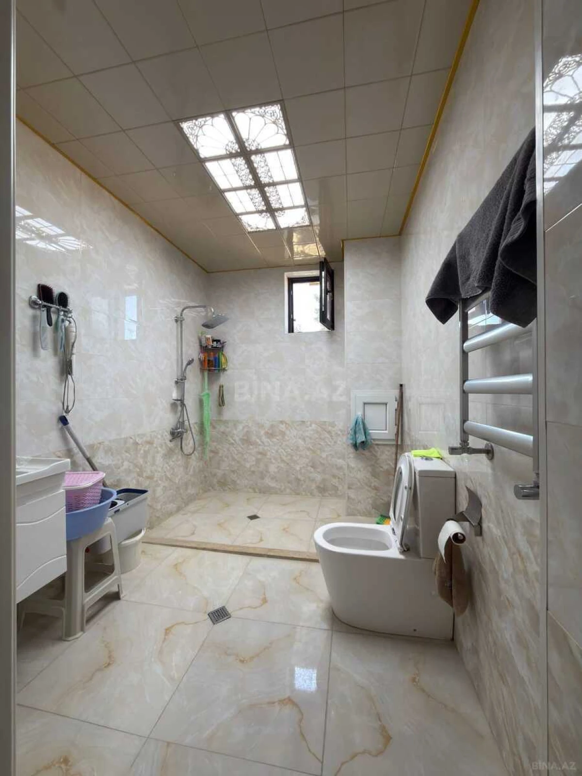 Satılır 8 otaqlı həyət evi 460 m²