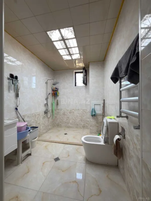 Satılır 8 otaqlı həyət evi 460 m²