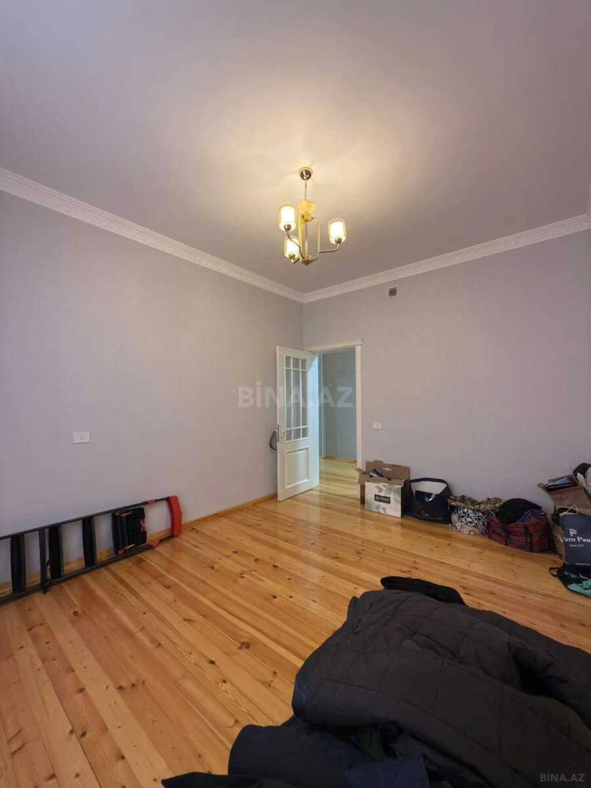 Satılır 8 otaqlı həyət evi 460 m²